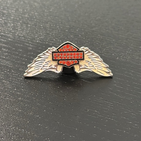 Harley-Davidson Orange Stone Bar & Shield with Wings Pin - Picture 2 of 4